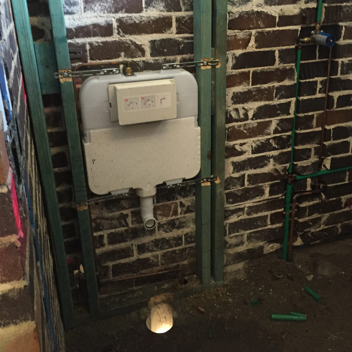 [ELI5] Why do home toilets have tanks on the back but public toilets do